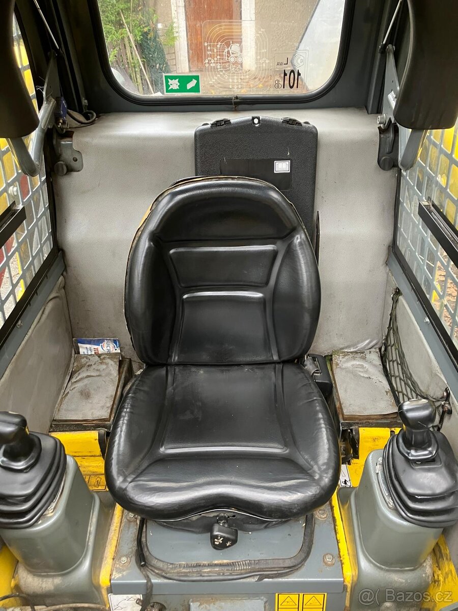 Smykový nakladač Wacker Neuson 701s - 10