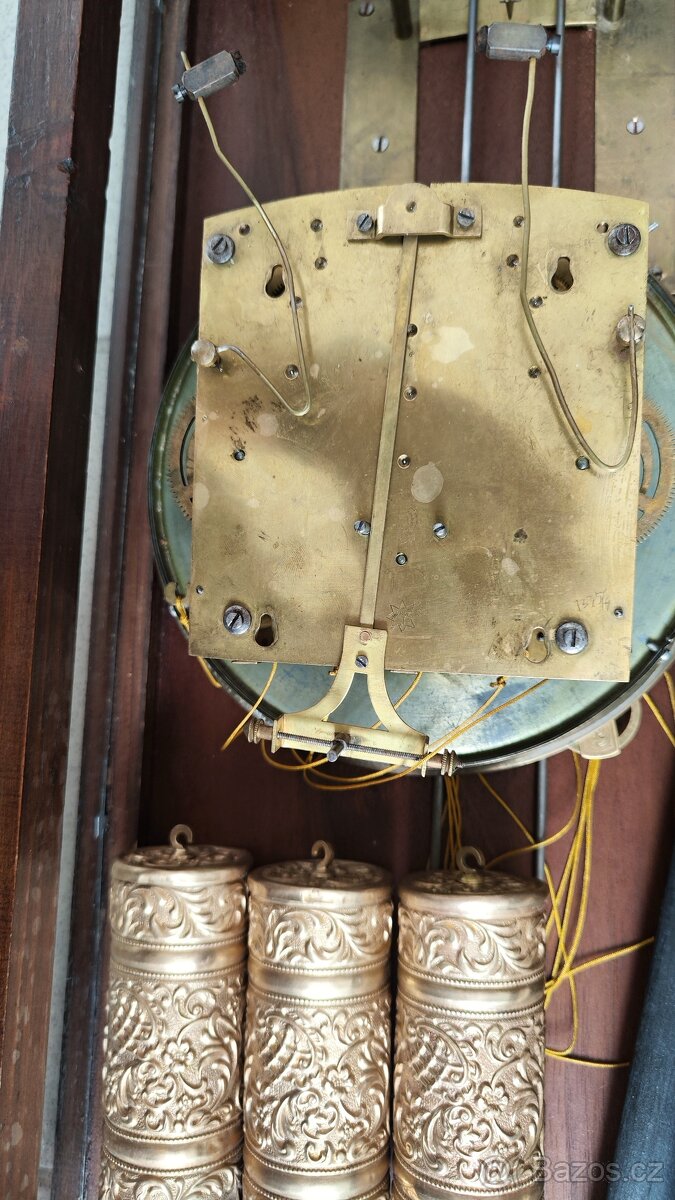 luxusní bohatě vyřezávané a zdobené třízávažové hodiny - 10