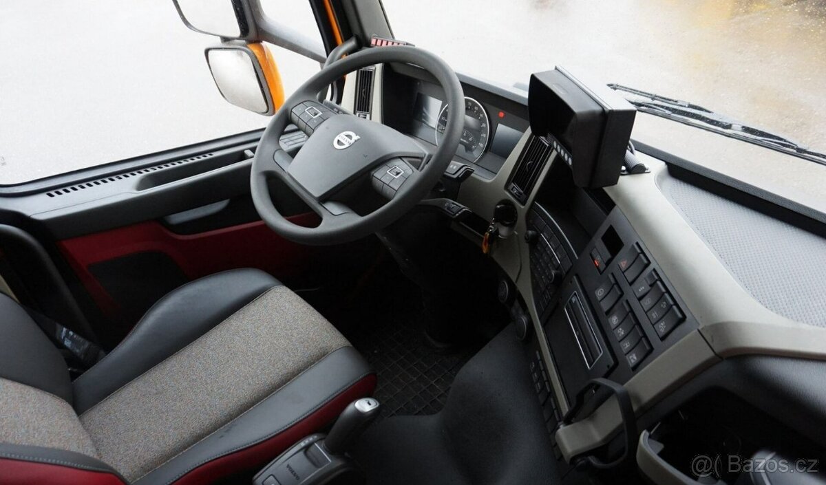 Volvo FM 410/6x2/Nosič kontejnerů/HMF 21T/M Jeřáb - 10