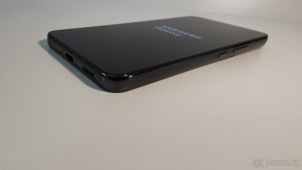 Samsung Galaxy S22 5G 8/256GB S901B, Phantom Black - 10