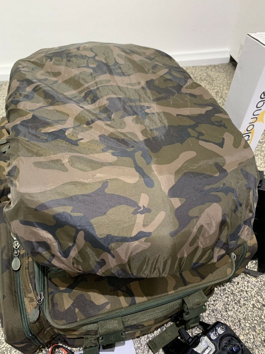 Carplounge RT4 návnadový člun s GPS autopilotem Raymarine vš - 10