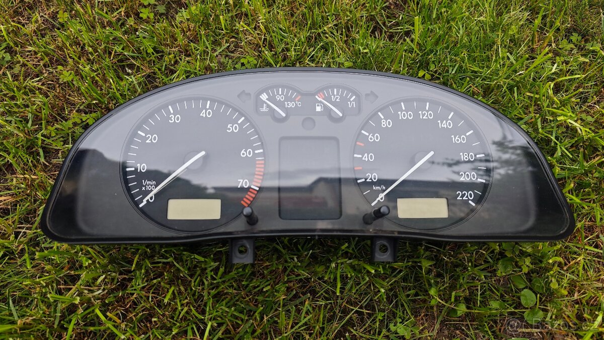 Budíky VW Passat B5 / B5.5 - 10