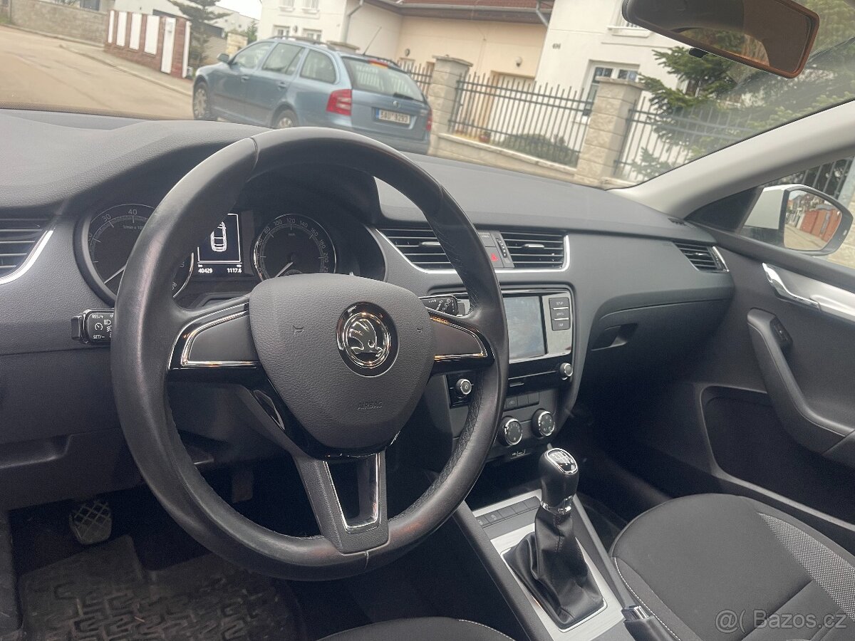 Škoda Octavia 1,0 / 85 kW ČR 44.800 km - 10