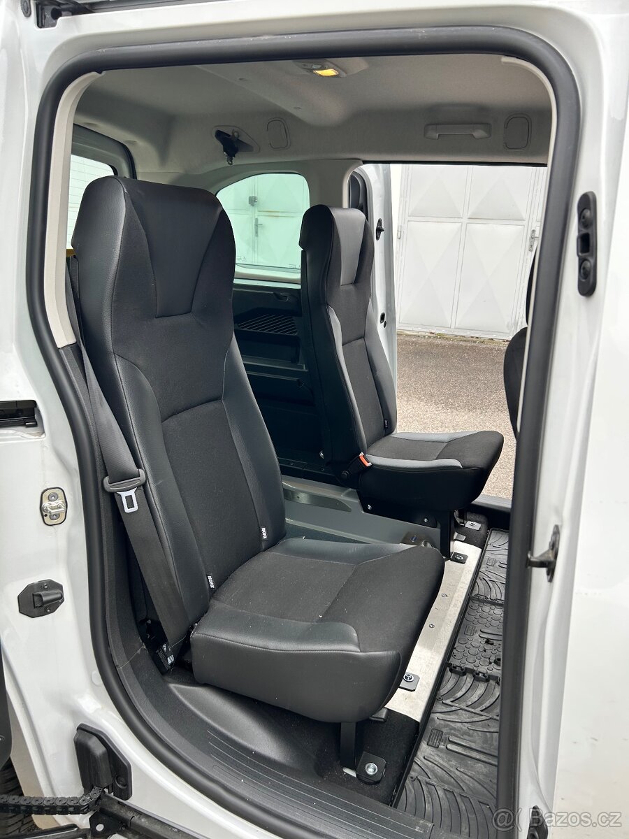 Berlingo pro převoz invalidního vozíku - 10