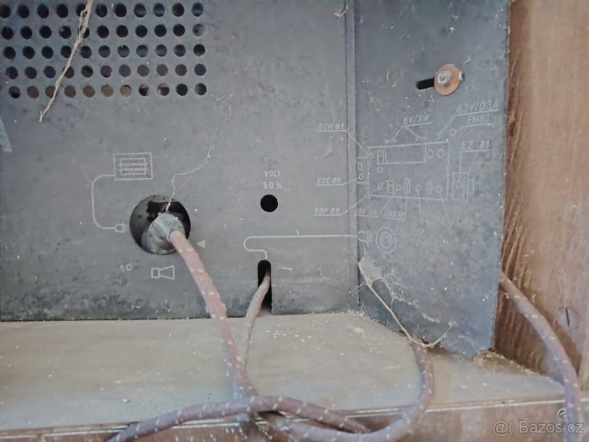 Historické gramorádio Tesla - 10