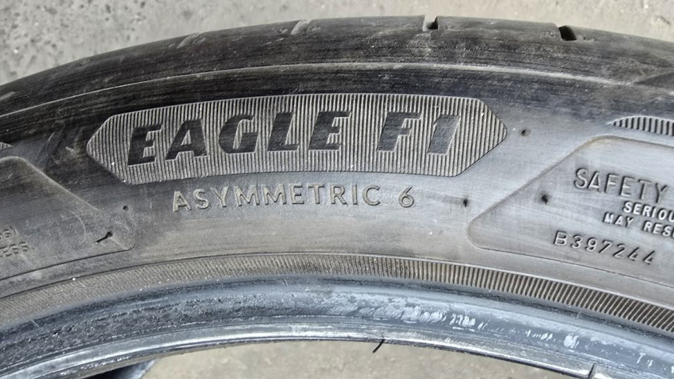 Letní pneumatika 235/40/19 Good Year - 10