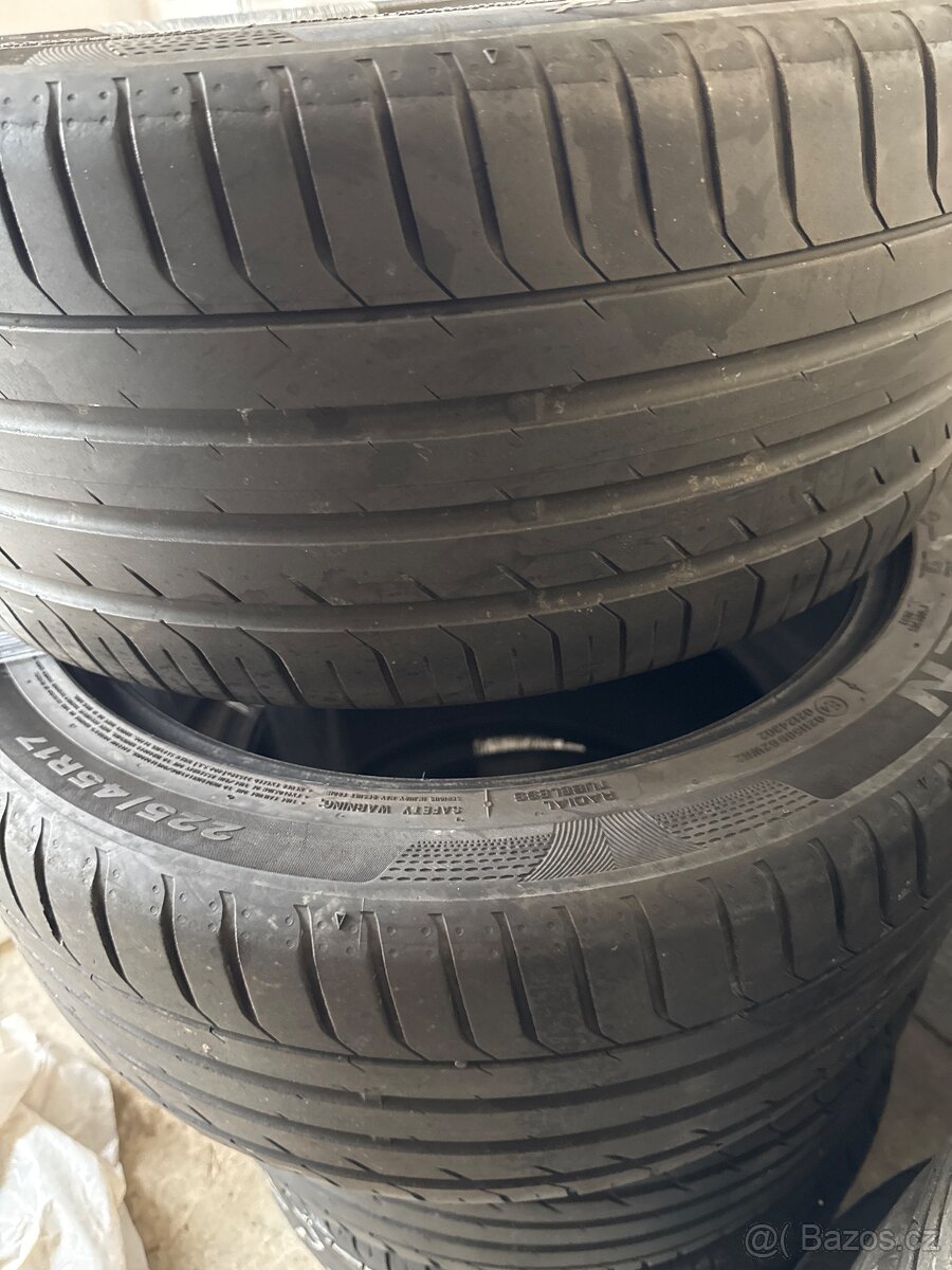 Denom R17 komplety - 10