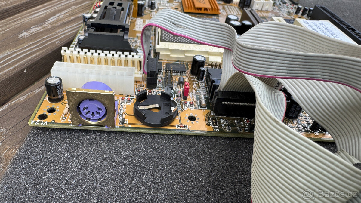RETRO deska PCChips - M726MRT - Socket 370 a Slot 1 - 10