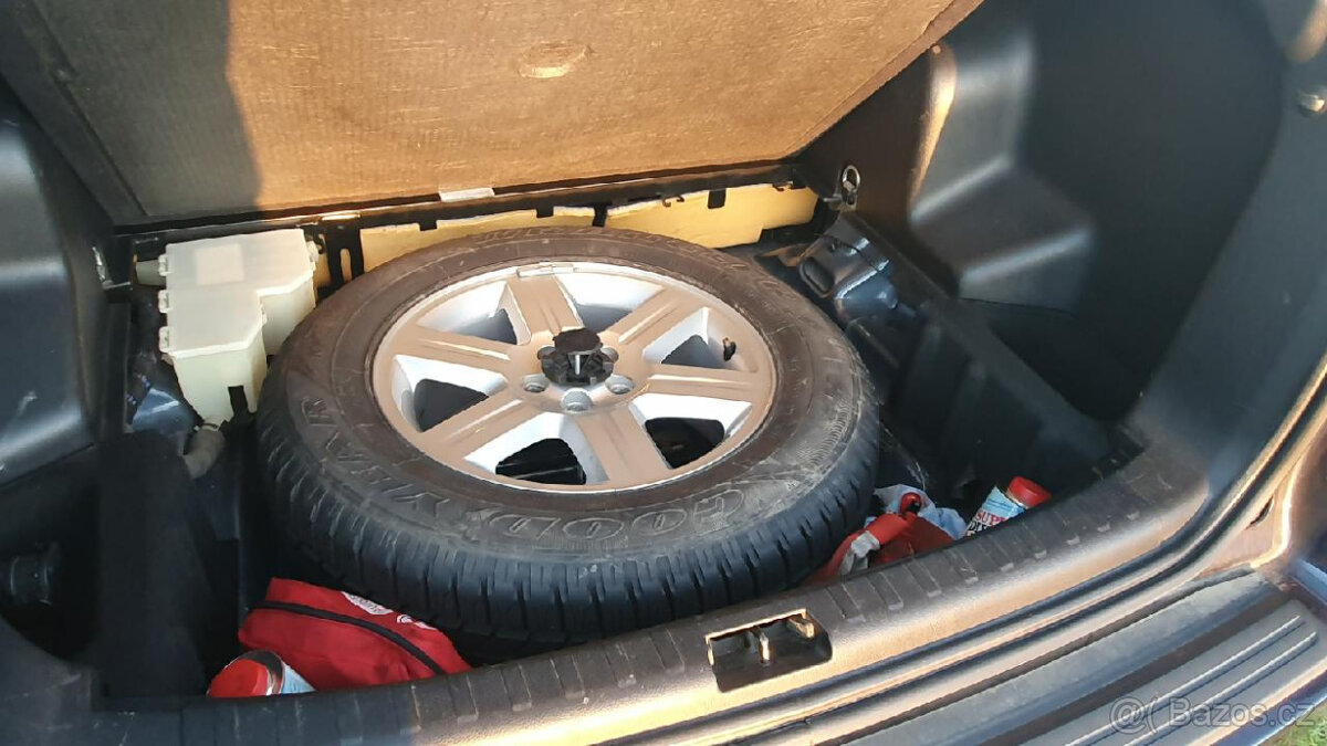 Land Rover Freelander 2 - 10