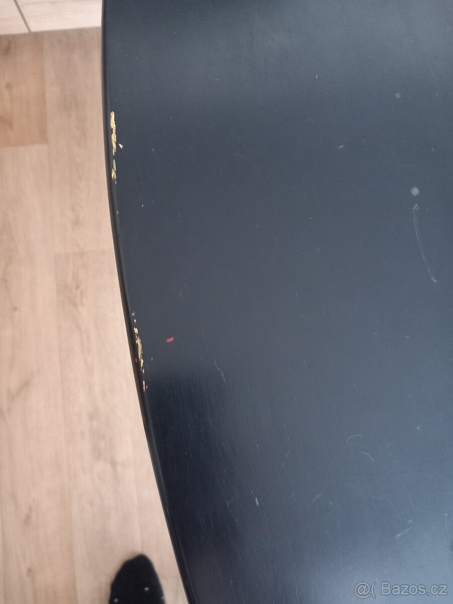 Jídelní stůl - 10