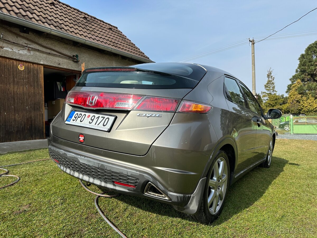 HONDA CIVIC Typ FK3 - 10