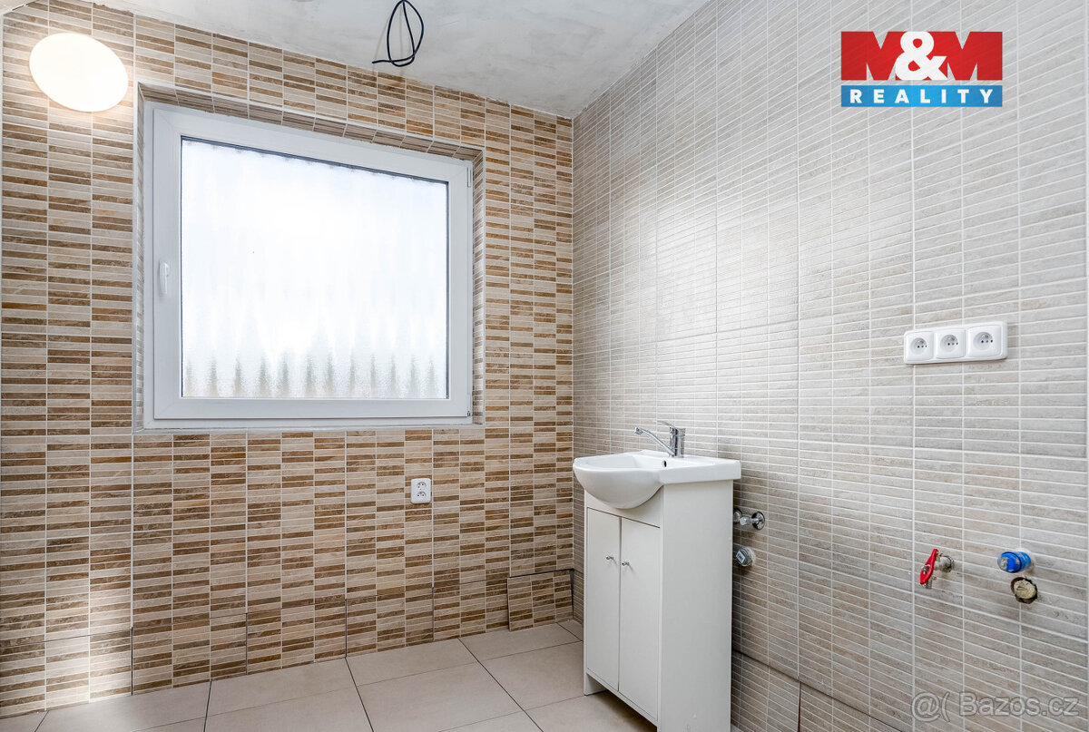 Prodej rodinného domu 5+1, 1205 m², Černá u Bohdanče - 10