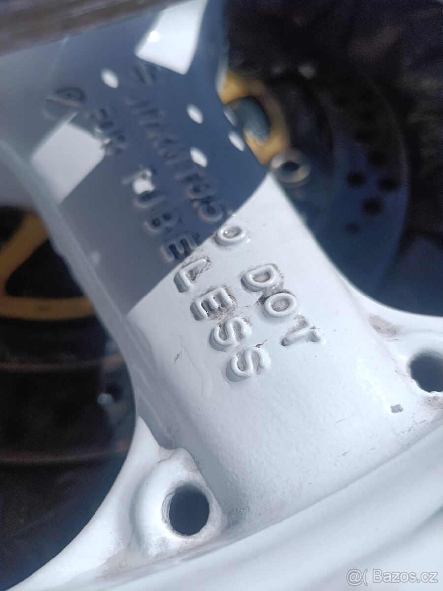 Přední kolo Kawasaki - 10