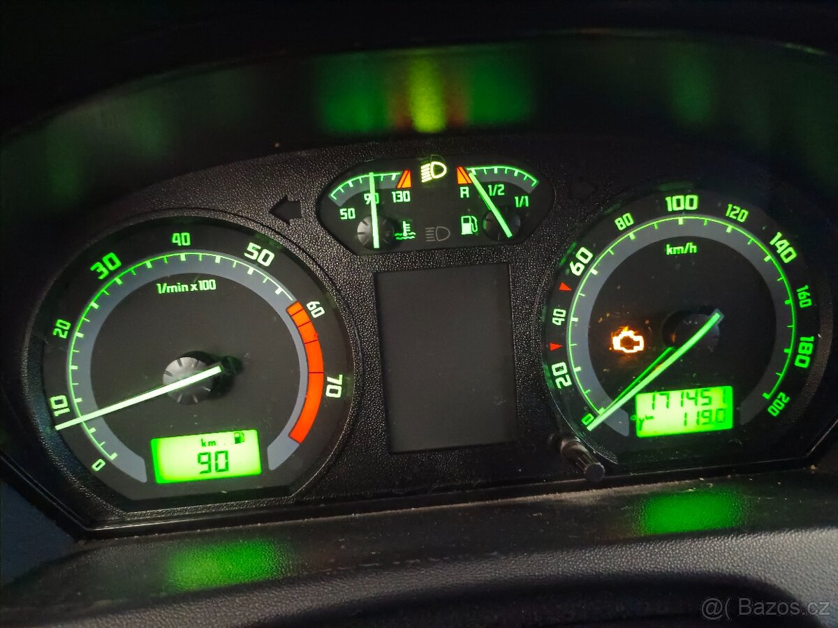 Škoda Fabia 1.2 HTP, 2006, tažné, klima - 10