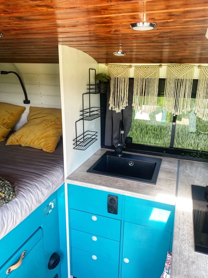 Obytná dodávka - 10