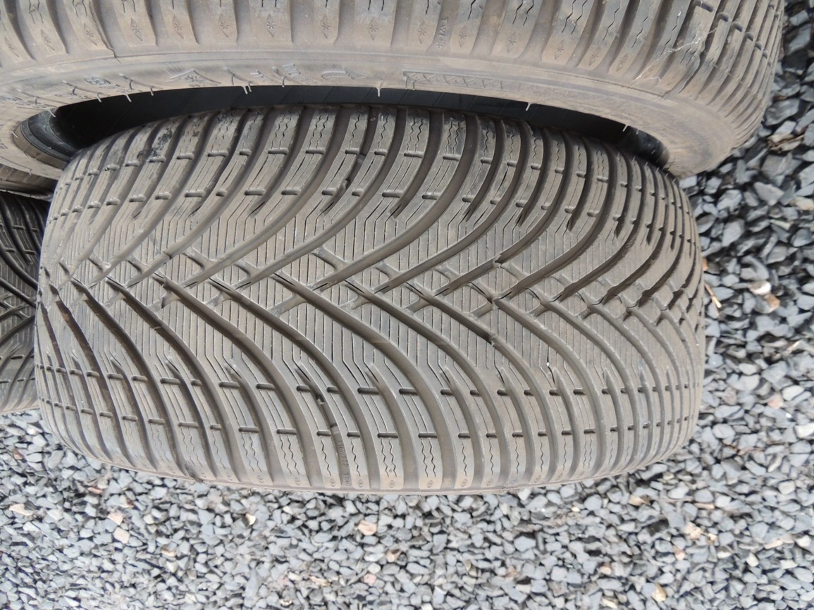 4ks zimních pneu Kleber 225/40/18 HP3,dot 31/24,7,5-8mm - 10