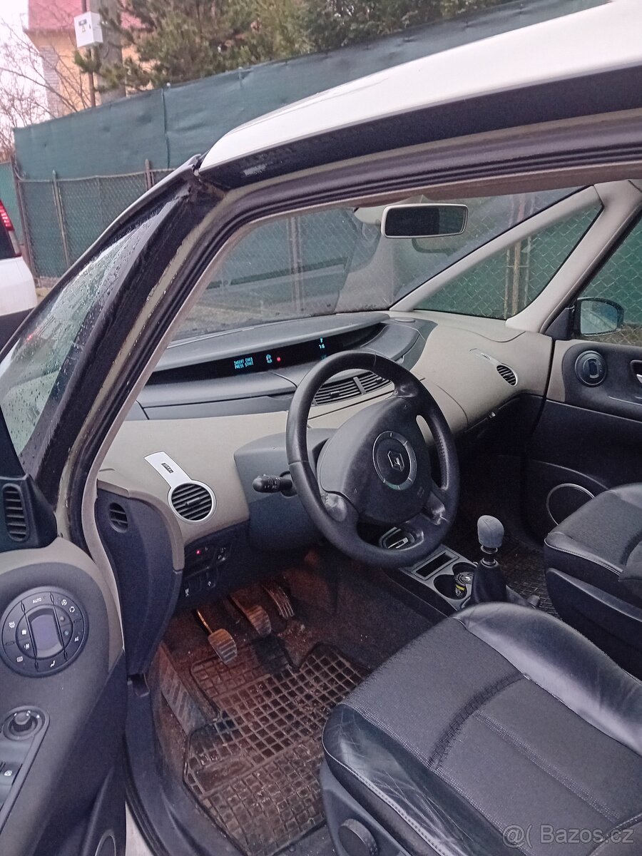 Renault Espace 2.2dci - 10