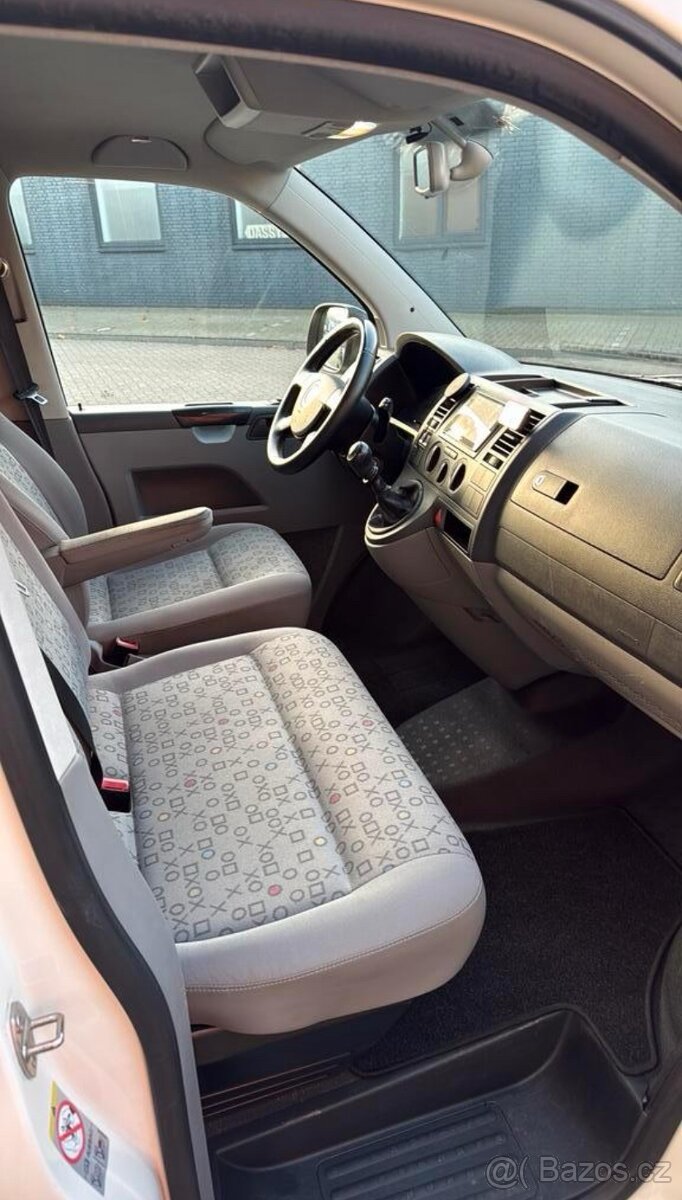 VW T5 Transporter 1.9 TDI 75 kW - 10