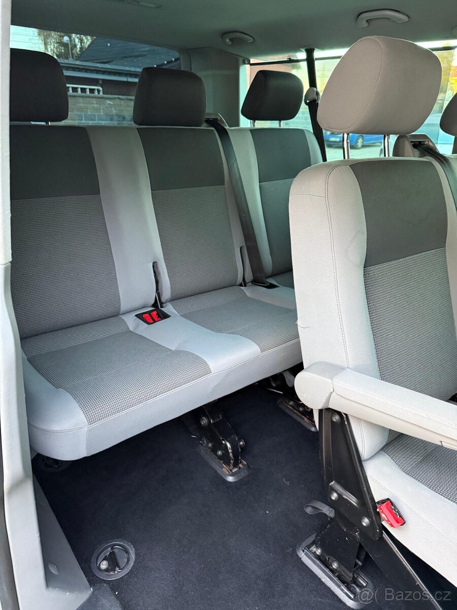 Volkswagen Transporter Caravelle T5.1 Long - 10