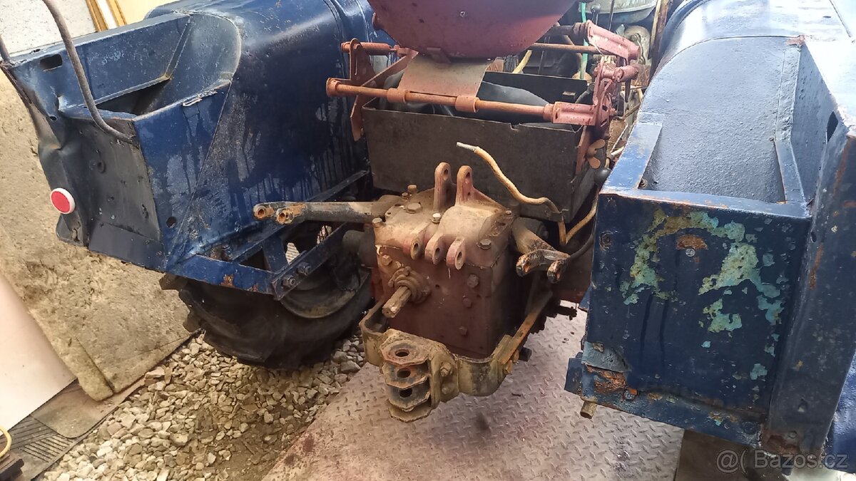 Zetor 25A-náhradní díly - 10