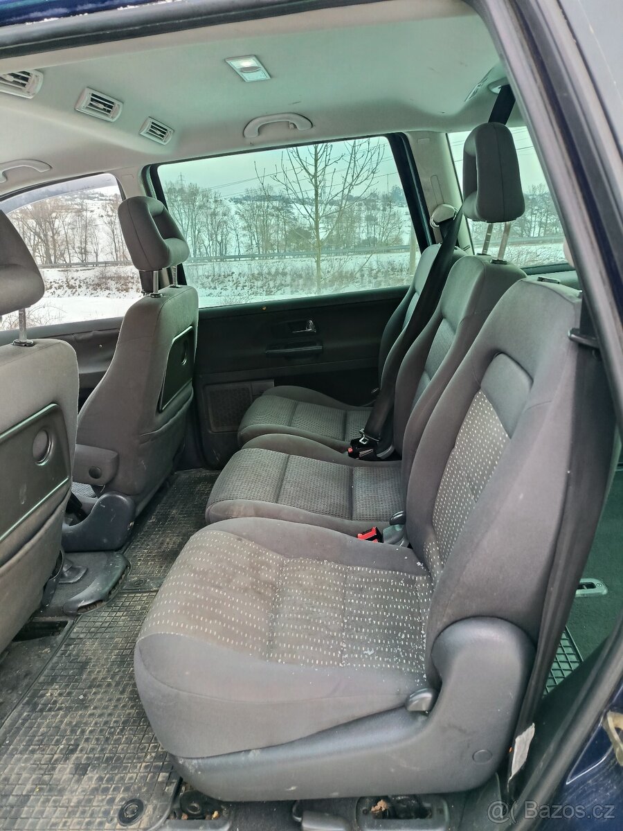 PRODEJ VOLKSWAGEN SHARAN 1.9 ROK 2007 - 10