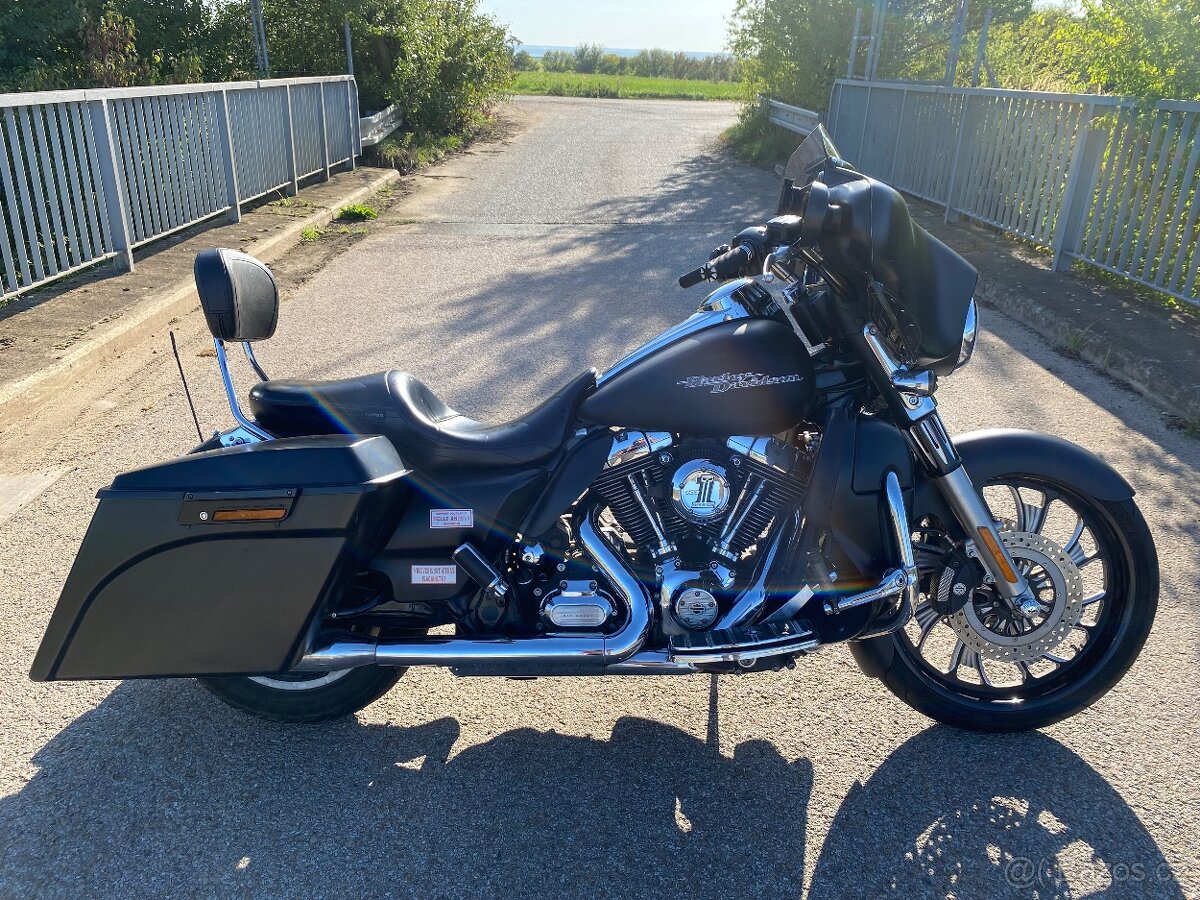 Harley Davidson Street Glide 103 - 10