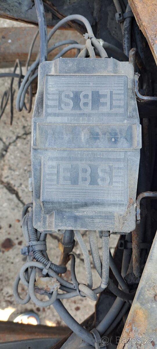 prodám díly Scanii L124, - 10