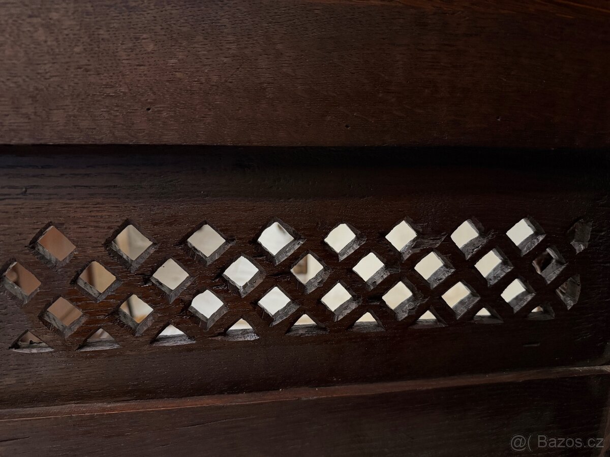 Starožitná neorenesanční skříň - 10