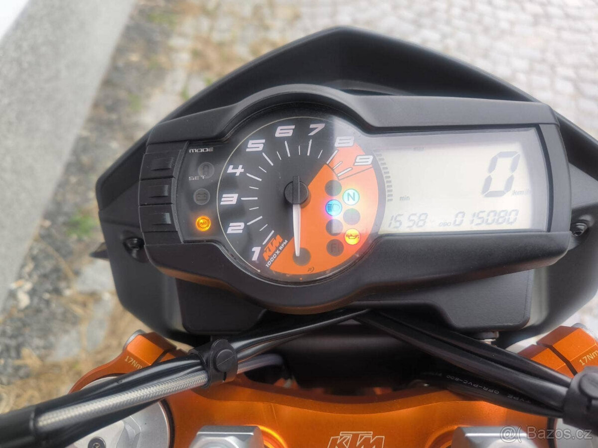 KTM 690 Duke R - 10