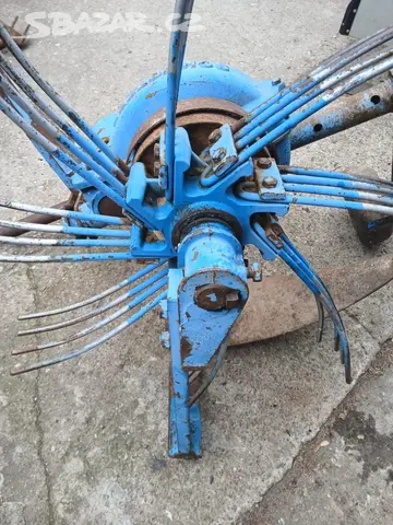 Prodám vyorávač brambor za malotraktory včetně kardanu viz f - 10