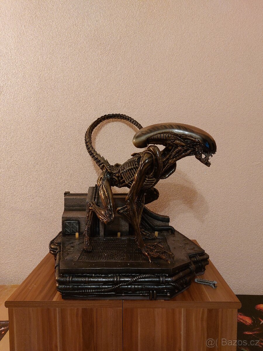 Dog Alien Prime 1 / Coolprops - 10