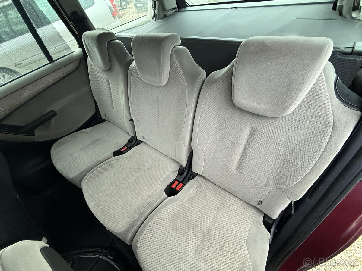 Citroen C4 1.6hdi 80kW +7míst k sezení+ - 10