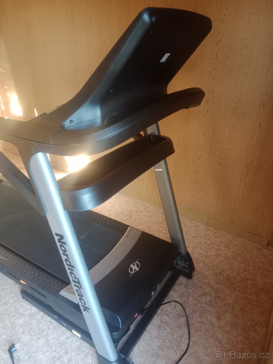 Běžecký pás NORDICTRACK při rychlém jednání sleva - 10