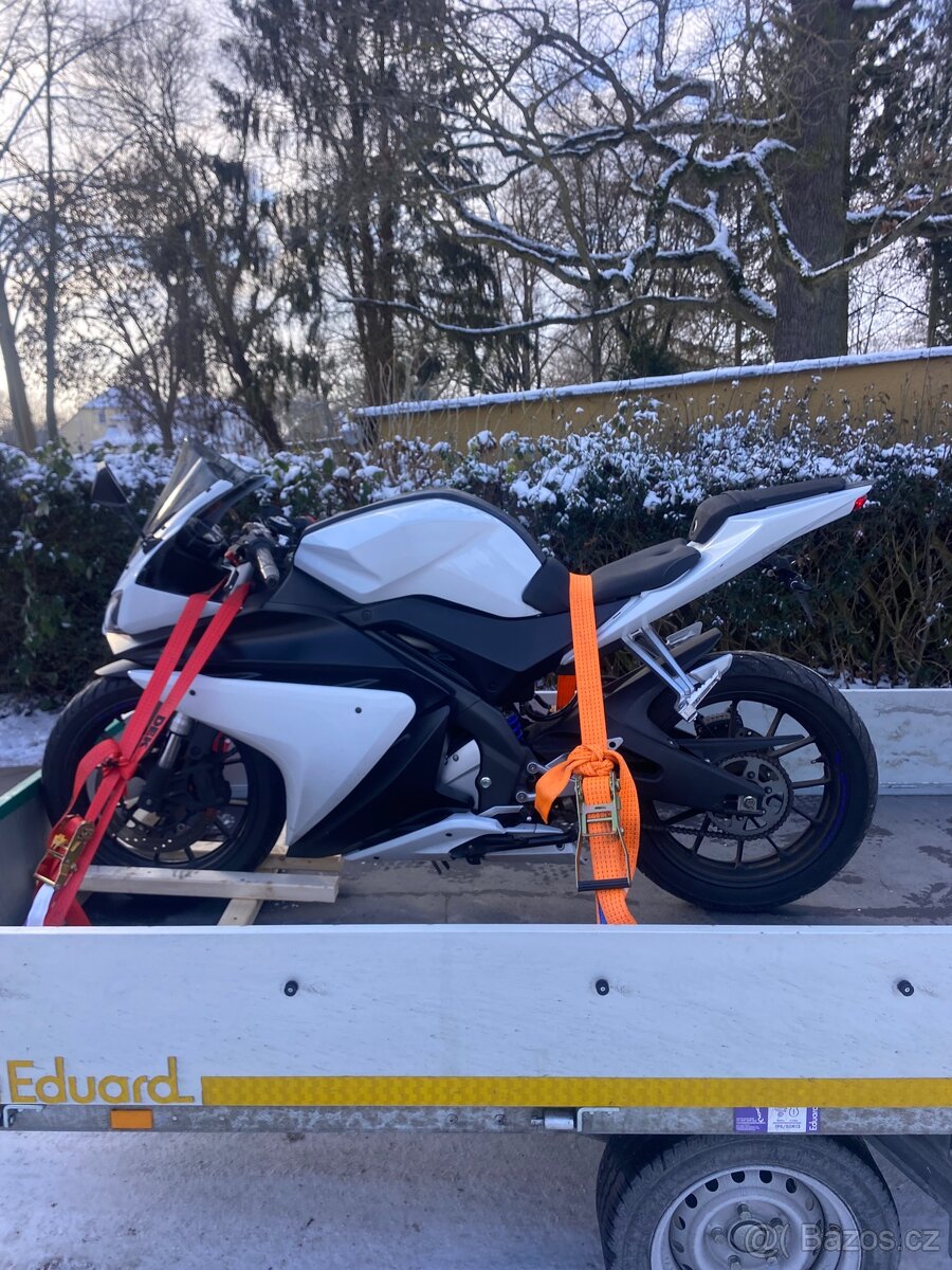 Yamaha YZF R125 - 10