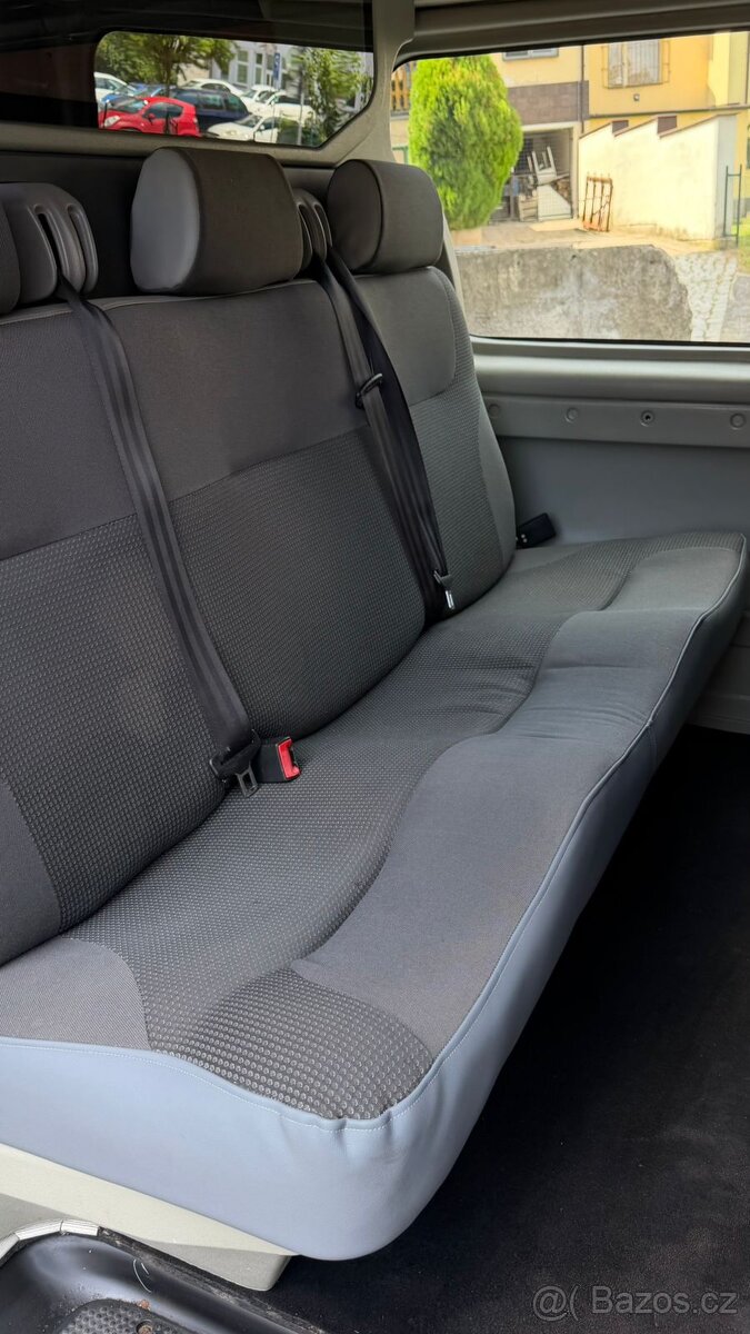 Opel Vivaro, rok výroby 2015. - 10