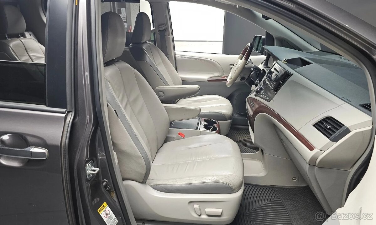 2012 TOYOTA SIENNA LIMITED - 10