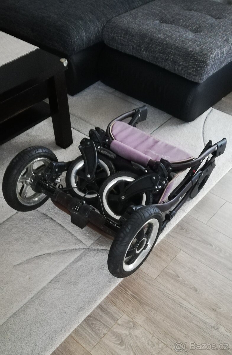 Kočárek s příslušenstvím - 10