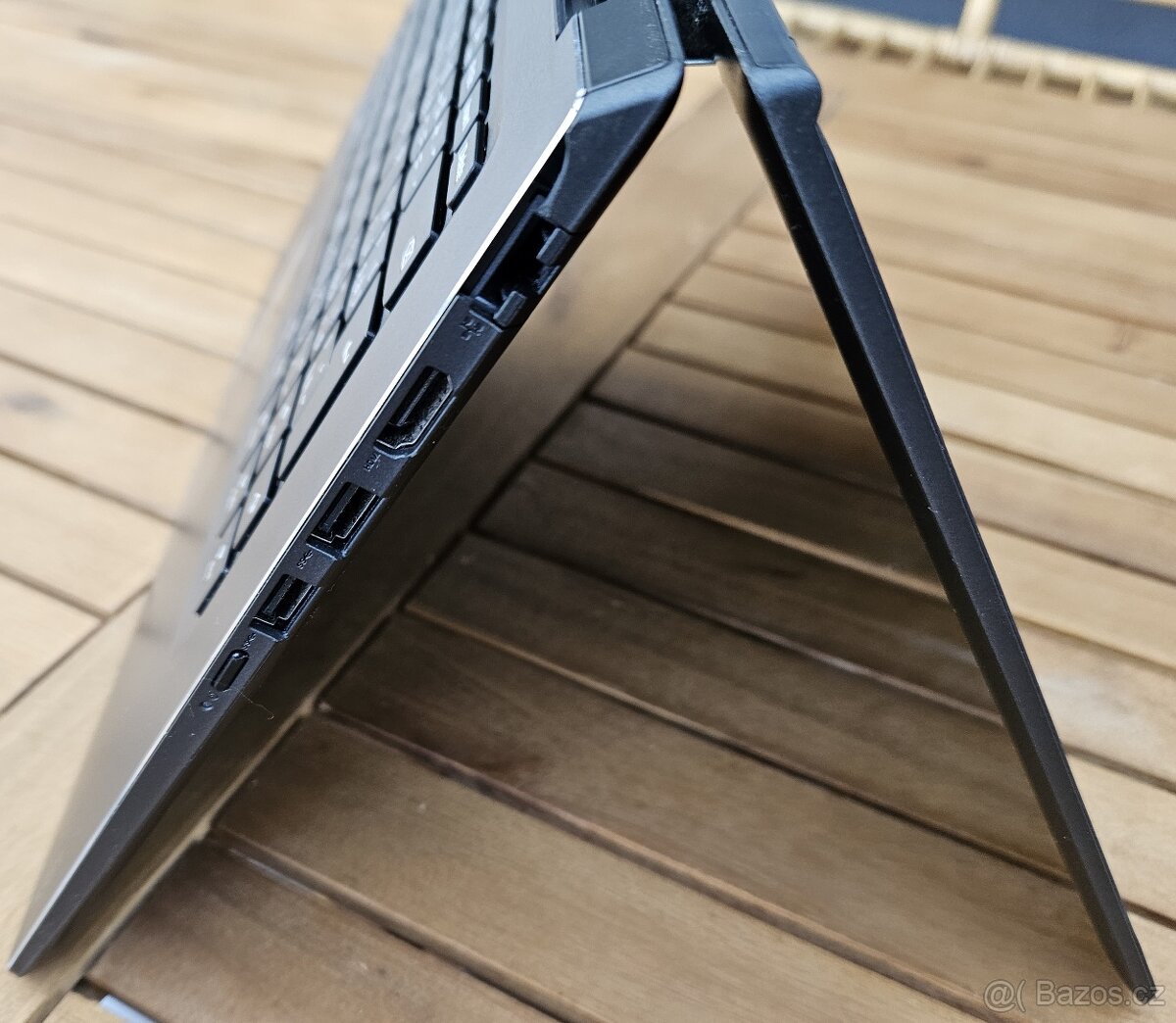 Dotykový Lenovo IdeaPad Yoga 510-14AST / 8GB RAM / SSD 240GB - 10