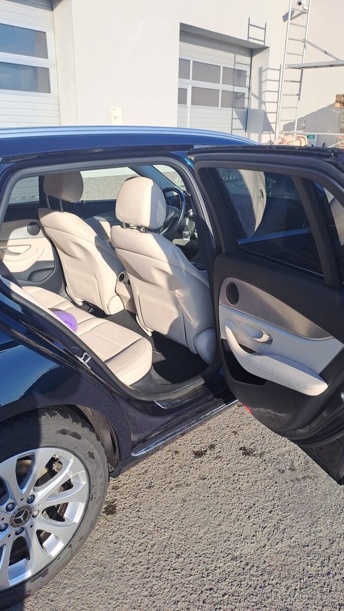 Mercedes Benz E200d - 10