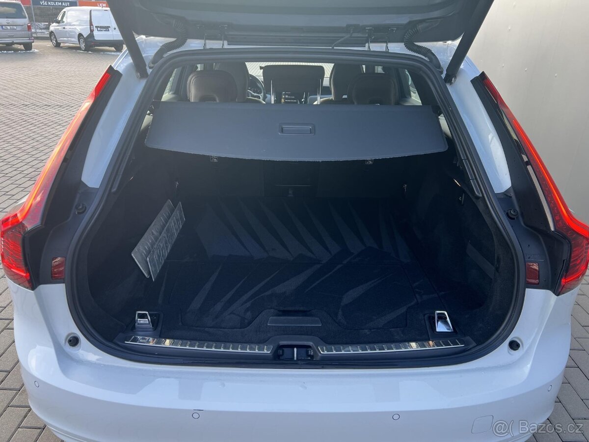 Volvo V90 2.0d145KwB4AWDMomentum,172 tkm, cena s DPH - 10