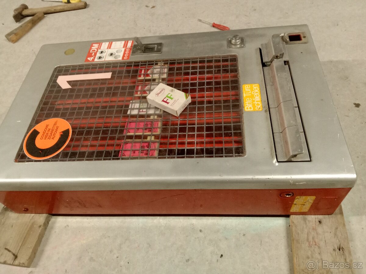 Prodám nástěnný automat na cigarety, Německo. - 10