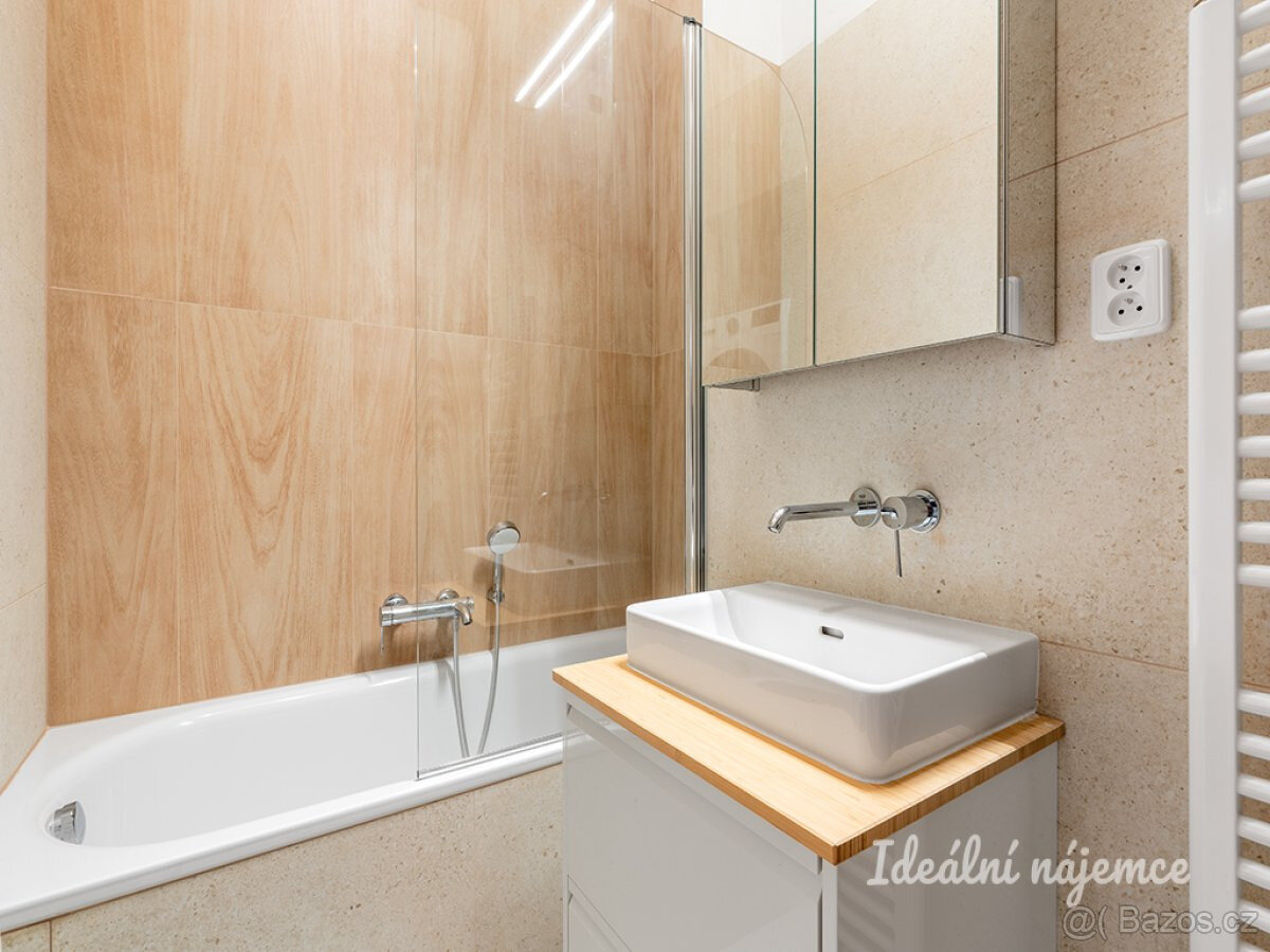 Pronájem bytu 3+1, Plzeňská, Smíchov, 46 m2 - 10