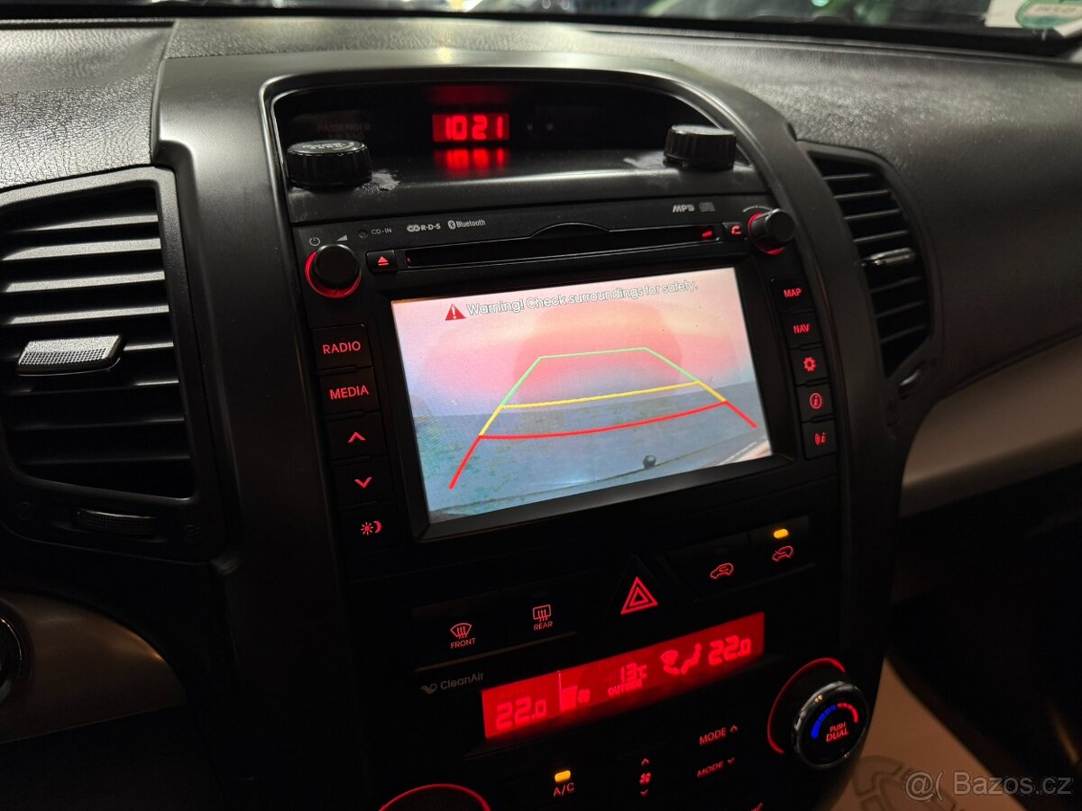 Kia Sorento 2,2 CRDI PREMIUM AUTOMAT KAMERA KEYLESS TOP - 10