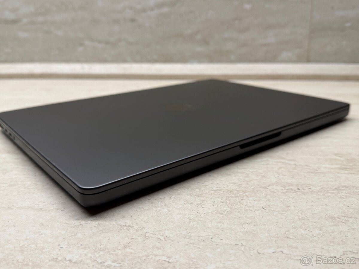 MacBook Pro 2024 14" M4 Pro 24/512GB, 100% batéria - 10
