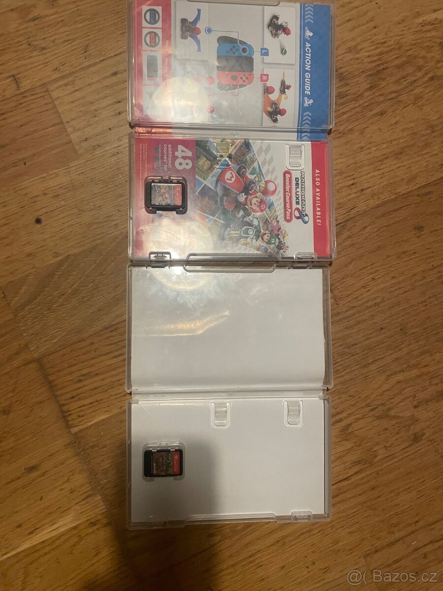 Nintendo Switch + 2 hry + 4x Joy-Con + příslušenství - 10