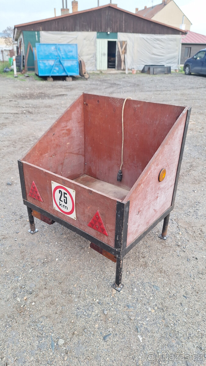 nosič nářadí za malotraktor - 10