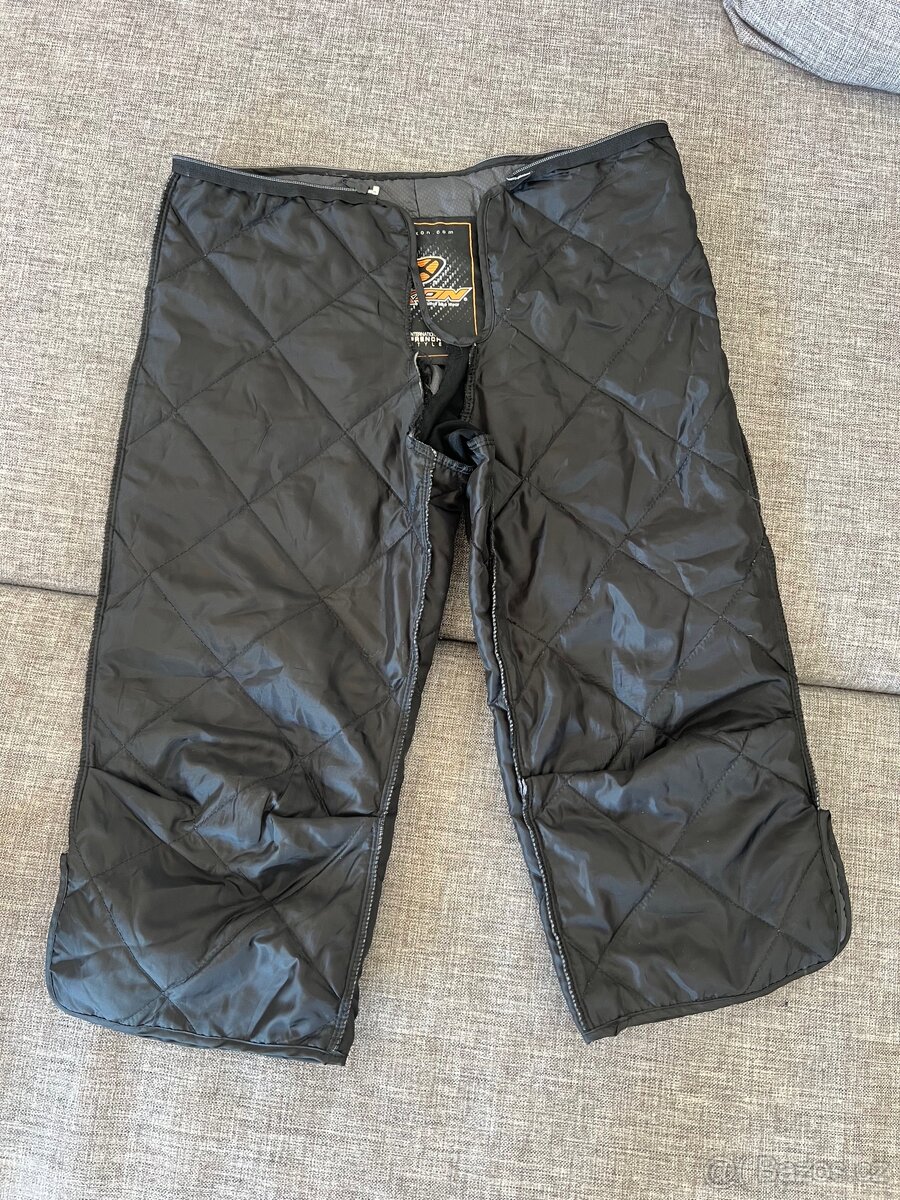 Motorkářská výbava - bunda a kalhoty Ixon, helma Airoh - 10