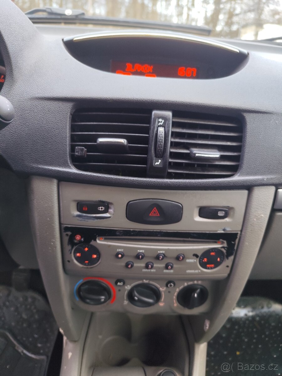 Renault Thalia 2011, Nové v ČR 1.majitel, 1.2i 55kw. - 10