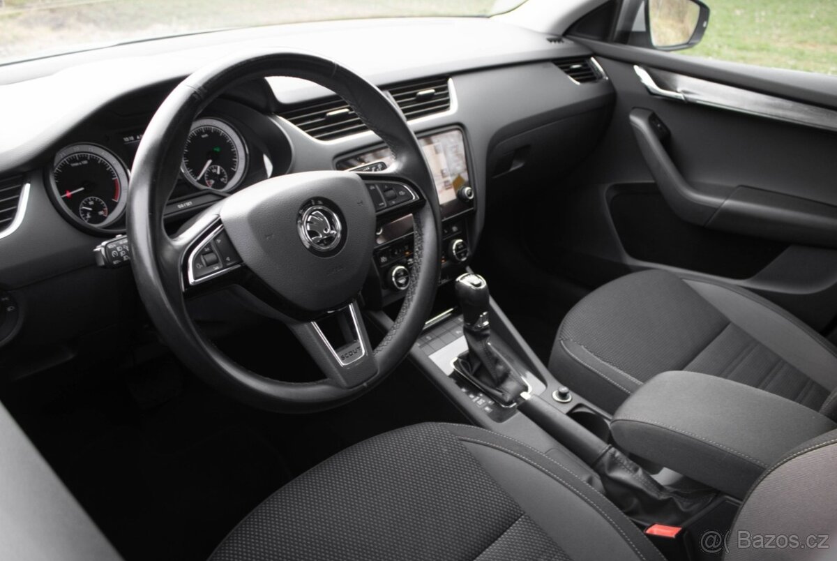 Škoda Octavia Combi 2.0 TDI DSG Scout - 10