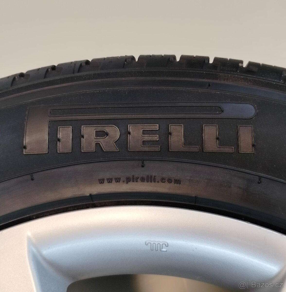 Kola na Hyundai Santa Fe 7Jx18 ET41 pneu celoroční Pirelli - 10